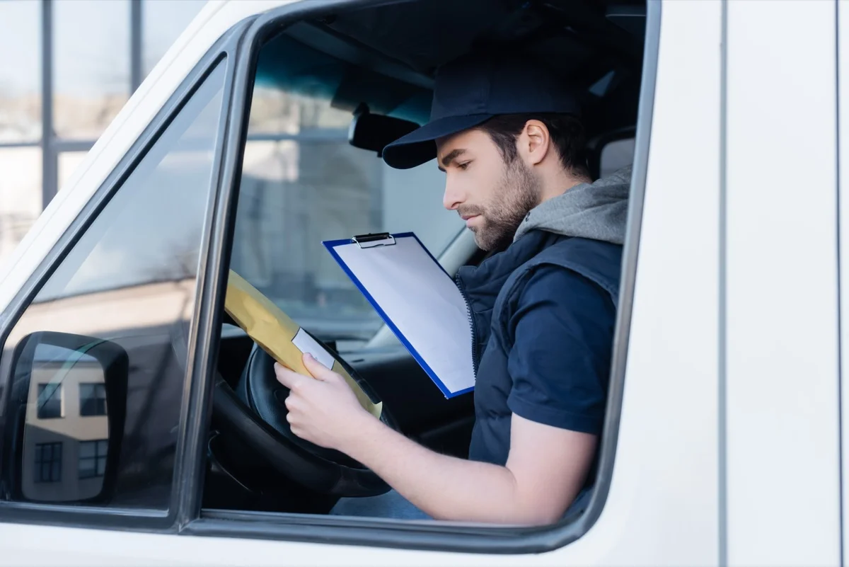 En intérim, un permis suspendu impose de revoir la mission avant le prochain trajet